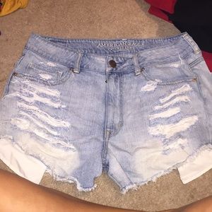 High rise light wash jean shorts. American Eagle